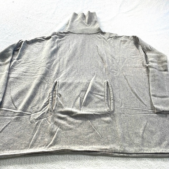 Garnet hill oversized turtleneck sweater - Picture 1 of 5
